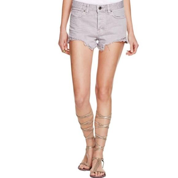 FREE PEOPLE Cloudy Distressed Denim Shorts Size 24 Frayed Cut Off Daisy Dukes - Picture 1 of 6